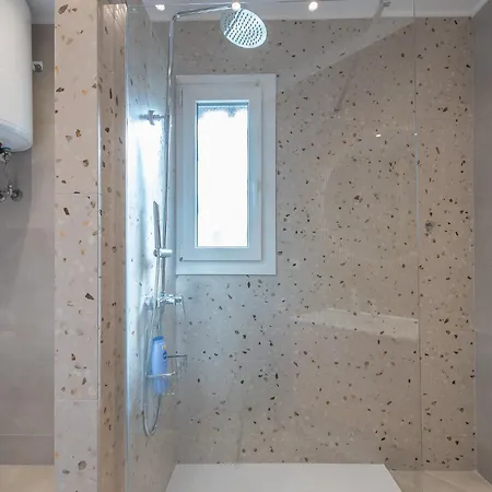 Dream Cozy 3br With Balcony * Athen