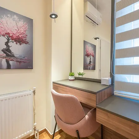 Dream Cozy 3br With Balcony * Athen