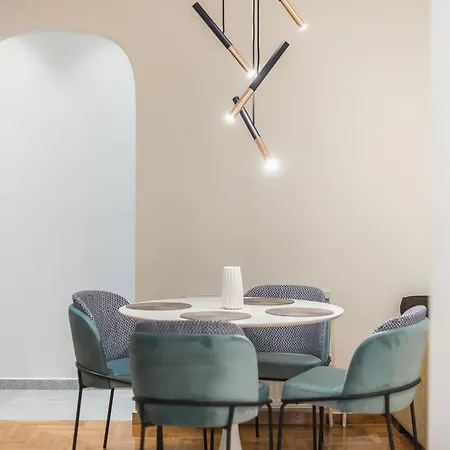 Dream Cozy 3br With Balcony *