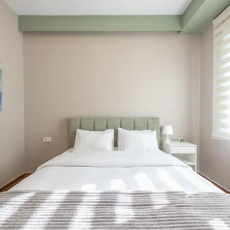 Dream Cozy 3br With Balcony Athen